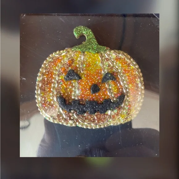 Tahari Pumpkin Napkin Rings. Set Of 4. New In Box - Picture 2 of 2